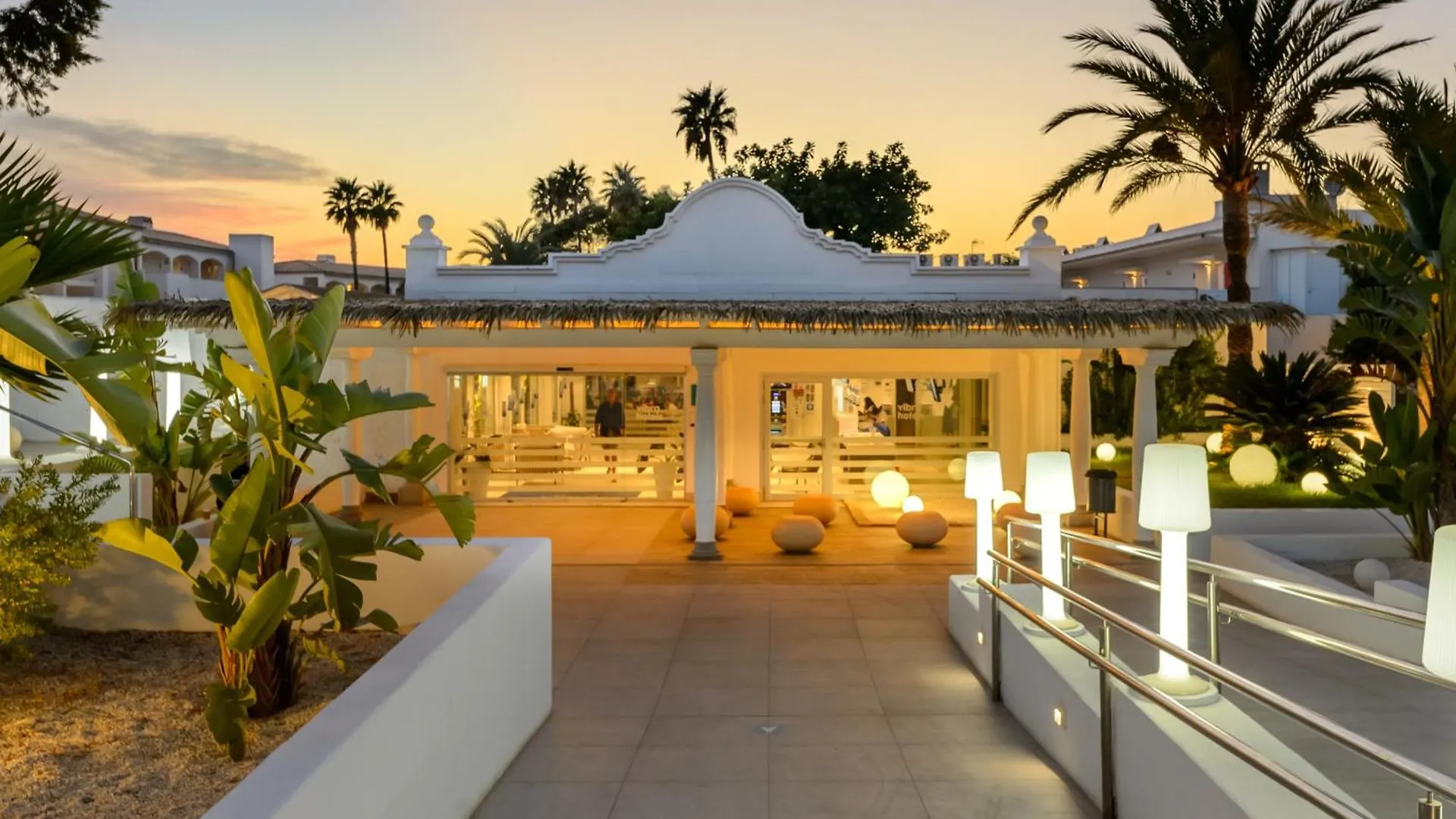 Hotel Vibra Cala Tarida-3Sup