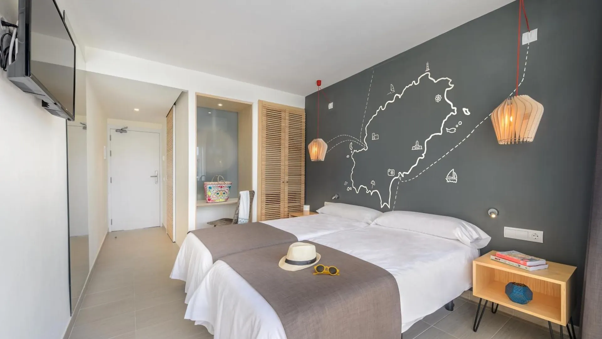 Hotel Vibra Cala Tarida-3Sup 3*, Cala Tarida (Ibiza)
